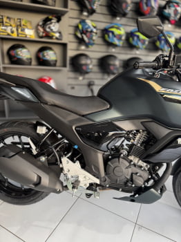 FZ15 FAZER CONNECTED FLEX 2025 0KM VERDE FOSCA